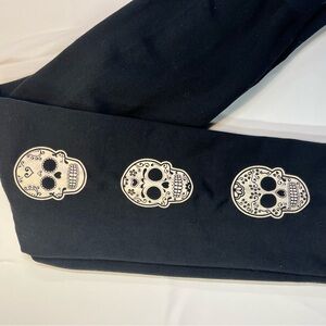 Girls black with skull design fleece leggings, S/M,